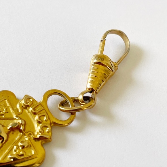 Gucci vintage gold shield crest charm - Picture 4 of 7